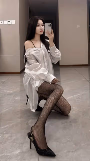 御姐風範,黑絲網襪與高跟鞋的完美結合,你怎能錯過?