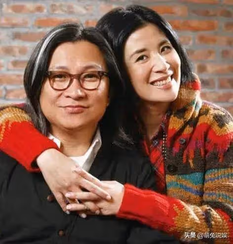 吳君如一家三口罕見同框,62歲陳可辛被指像小老太,女兒太像爸爸