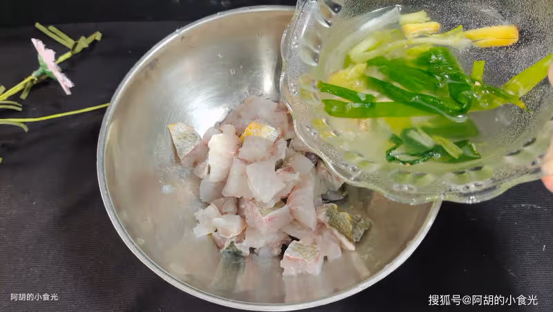 豆腐和它太絕配，一碗全是優質蛋白！煮出羹一碗，鮮香滑嫩，一人一碗鮮到飛起
