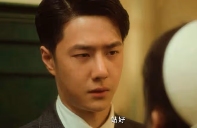 年紀越大嘴越小，難怪網友懷疑姚晨、劉亦菲做了縮唇手術！