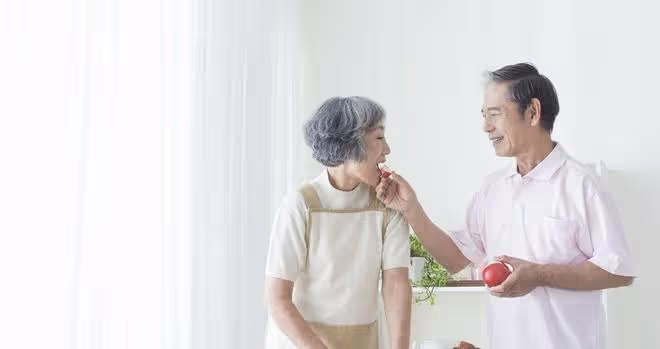 再婚5年後散夥了，70歲大爺：我負責養她，但不負責養她兒子一家