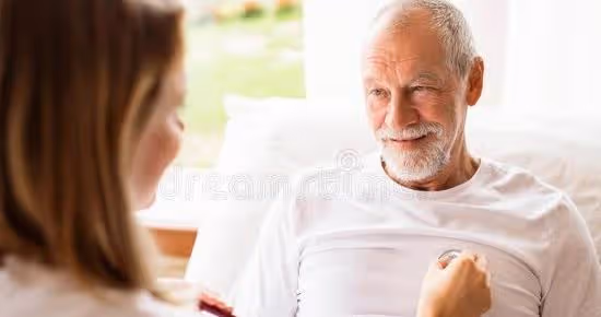 75歲大爺怒斥47歲女保姆不正經，大爺：我是正經人，請你自重