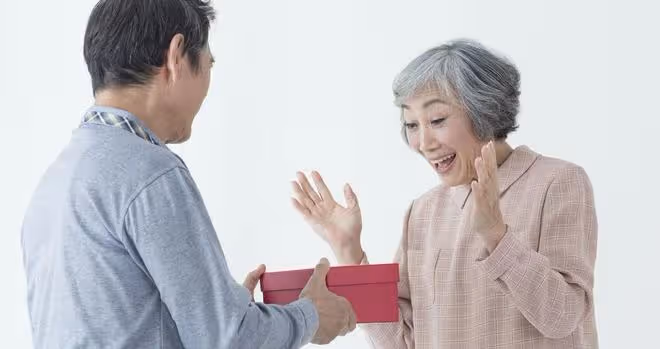 67歲大姐的感慨:找個年輕搭夥老伴有償陪伴,比再婚老伴更省心