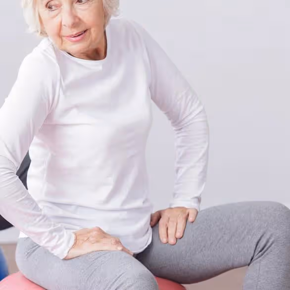 60歲大爺含淚哭訴:家有長壽老人,差點毀了我的家