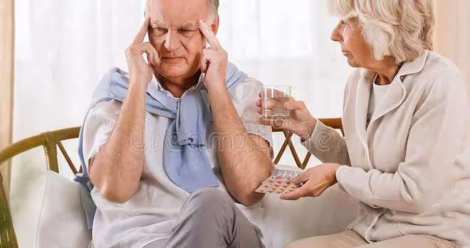 44歲女人:給78歲老太做住家保姆,月薪8800,可我還是選擇辭職