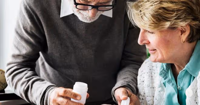 44歲女人:給78歲老太做住家保姆,月薪8800,可我還是選擇辭職