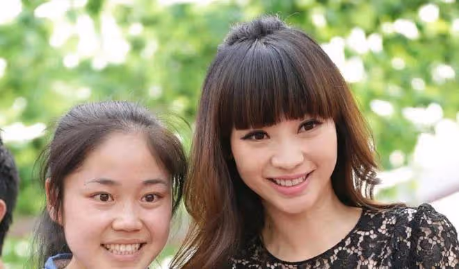 31歲大齡剩女跪地痛哭,為何至今我的人生,都沒有自己的選擇權?