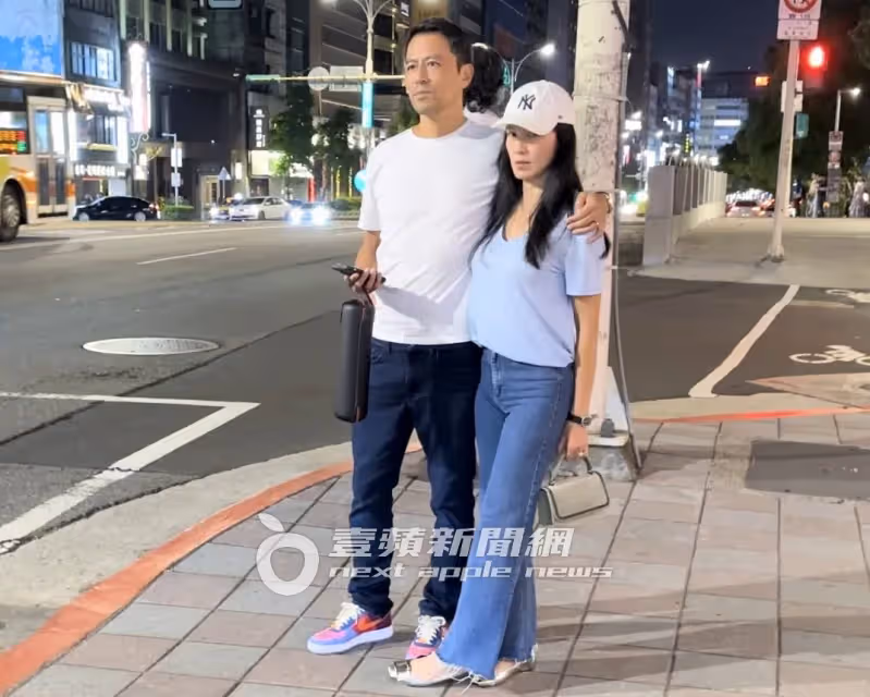 狗仔直擊｜《繁花》林熙蕾結婚13周年繡球花搞定　被老公甜擁懷中街頭放閃