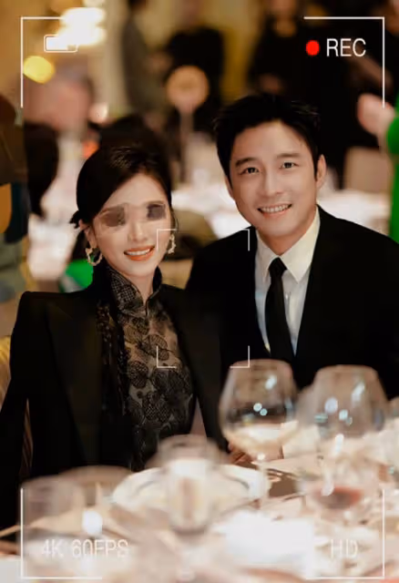 豪門不好當!霍啟剛弟弟慈善晚宴當陪客,給富婆倒酒陪笑太謙卑!