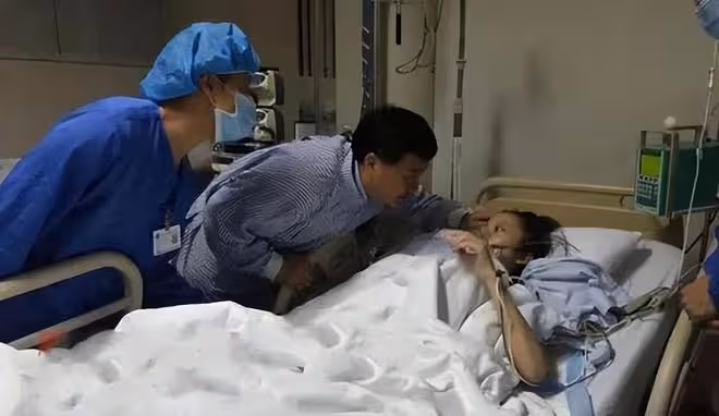 10個名人離世前鏡頭：路遙癱在床上，李敖插鼻管，喬布斯骨瘦如柴