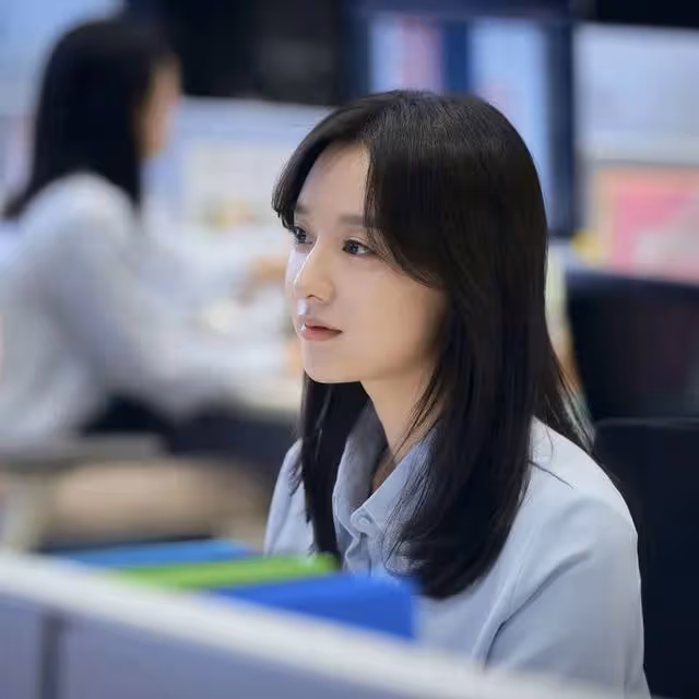 金智媛曾被質疑沒有魅力爆紅,憑《淚之女王》受肯定