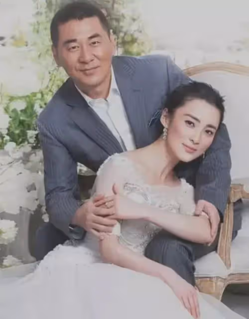 笑死!董宇輝將要訪問陳建斌和蔣勤勤,評論區的網友卻操碎了心