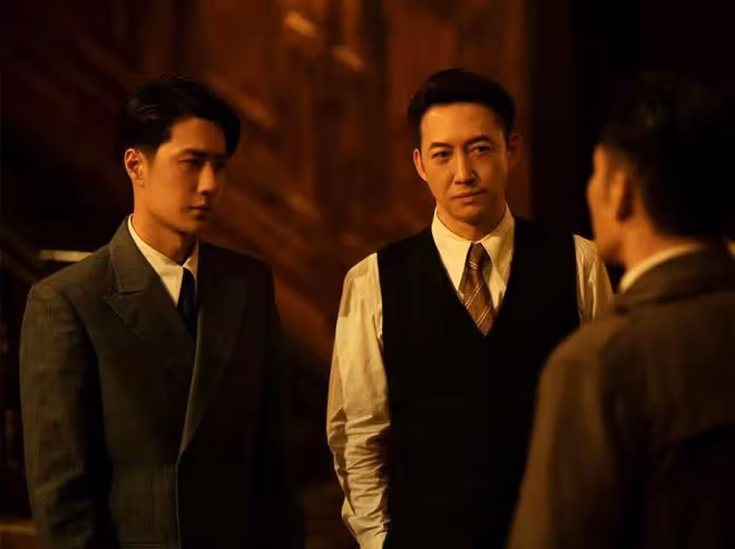 《追風者》直到漢斯和魏若來合作,沈圖南才發現,自己已眾叛親離