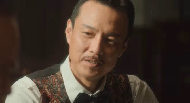 《追風者》直到漢斯和魏若來合作，沈圖南才發現，自己已眾叛親離
