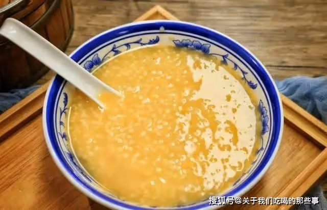 煮小米粥很多人第一步就做錯了,教你正確煮法,米油厚實粒粒開花