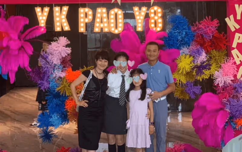 15歲文愛馬看張傑演唱會,樣貌似足文章,遺傳馬伊琍愛吃開水泡飯