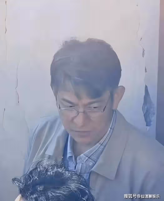 劉德華老了很多,白髮蒼蒼還有皺紋,網友:天王應該退休了!