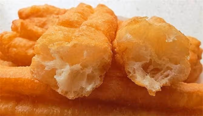 不揉面,不加明礬,不加泡打粉,只用酵母,教你在家做香酥大油條