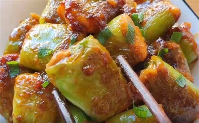 一塊豆腐,5根尖椒,不油炸,簡單幾步,鮮辣滑嫩,超級好吃