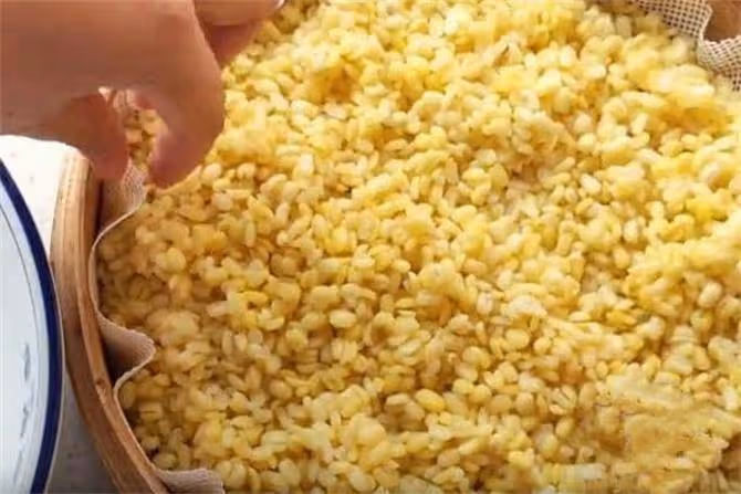 不用模具,家庭自製綠豆糕,做法簡單,夏季孩子解暑必備小零食