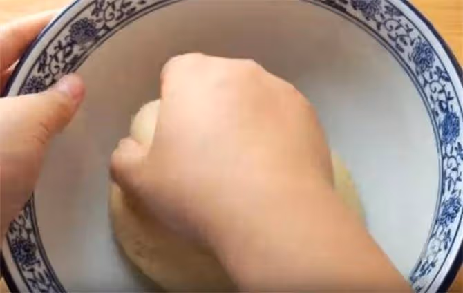 餛飩皮不用出去買,只要記住這3步,自己做比買的更好吃