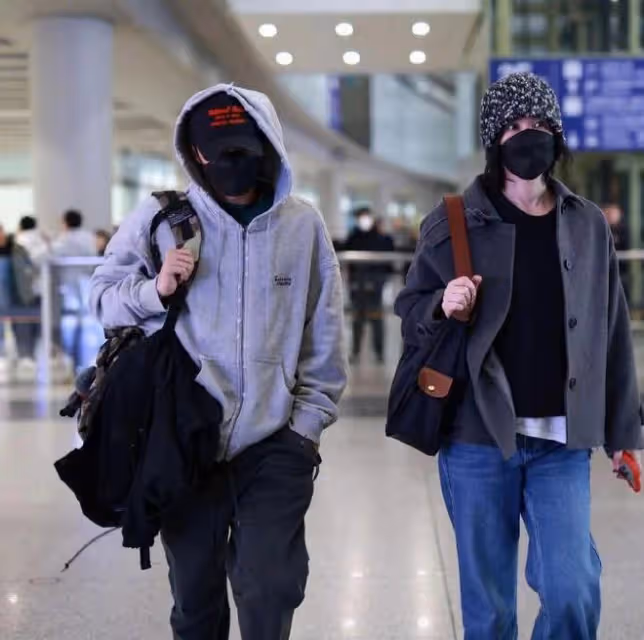 女大十八變!18歲李嫣新照變美變高,長得像李亞鵬,氣質像王菲!