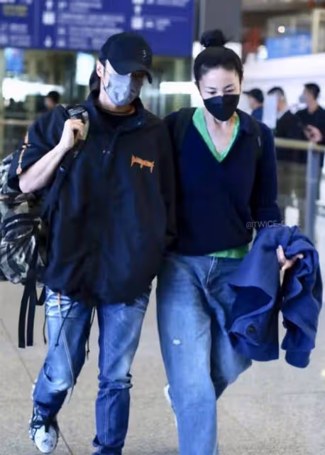 女大十八變!18歲李嫣新照變美變高,長得像李亞鵬,氣質像王菲!