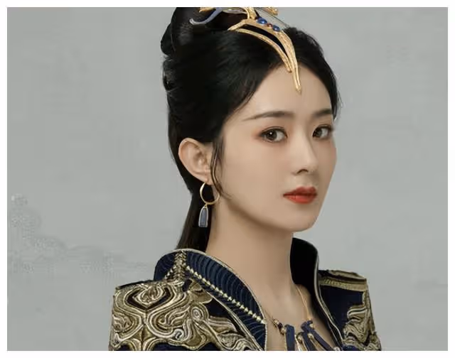 曾黎演繹靈尊大女皇,問鼎螢屏神話,古裝頂峰!
