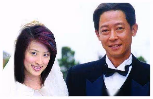 王志文近照曝光,身旁8名助理待命,8歲兒子出演電影