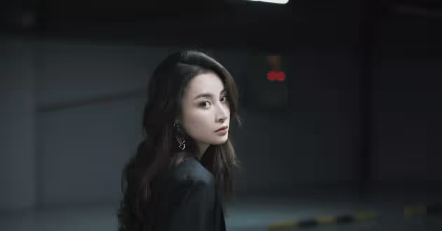 上帝的寵兒：隆妮 身材比例完美無缺，顏值美的不可方物