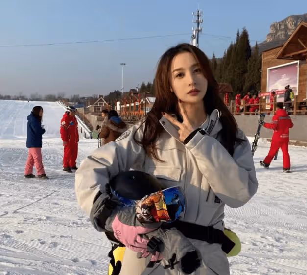 上帝的寵兒：隆妮 身材比例完美無缺，顏值美的不可方物