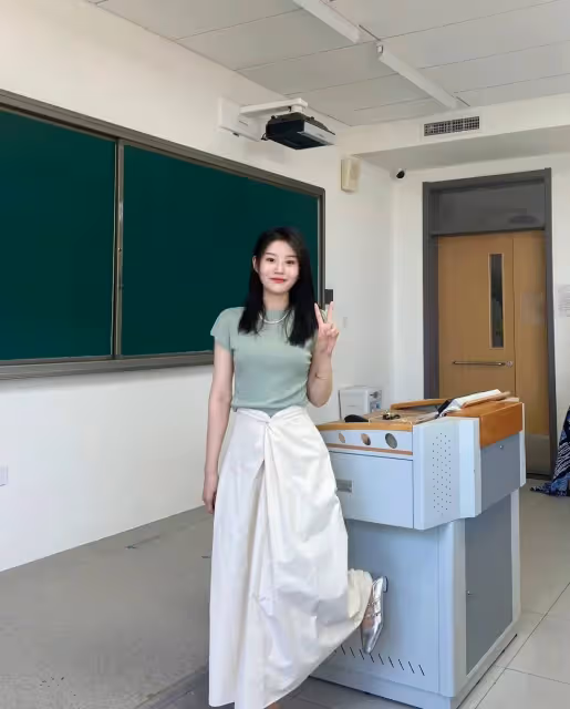 美術老師穿搭,被同事夸太知性啦