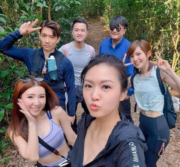自曝一直在等富豪男友求婚!TVB人氣女星穿透視背心,大曬事業線