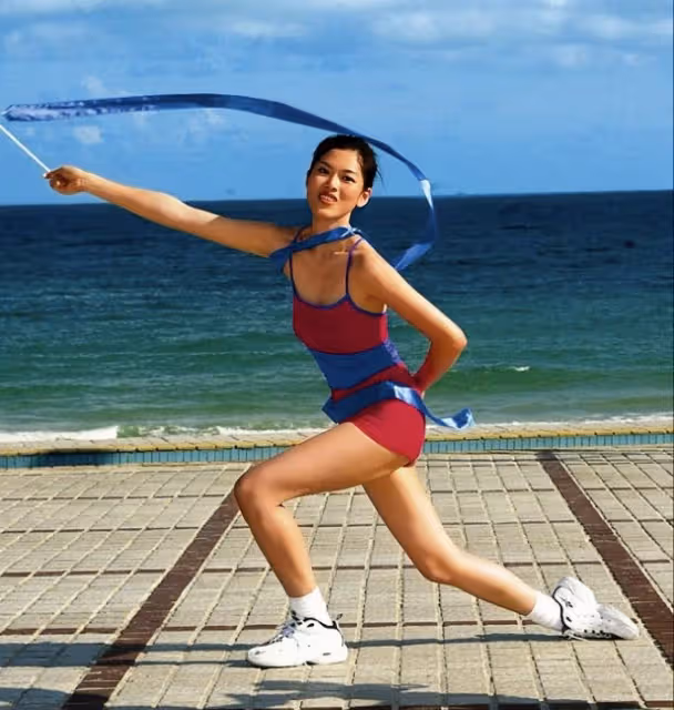 TVB女星選美舊照出土,患乳腺癌頭髮掉光,害怕病情復發決定丁克