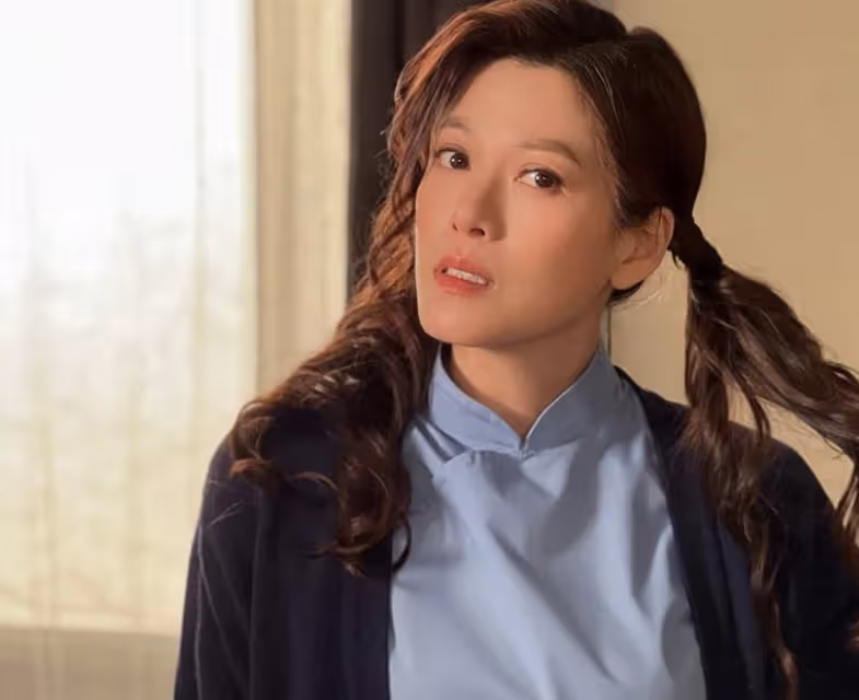 TVB女星選美舊照出土，患乳腺癌頭髮掉光，害怕病情復發決定丁克