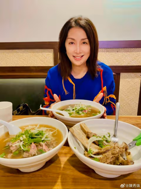 TVB初代花旦陳秀珠曝近況!戴墨鏡搶購麵包,秘密生子做單親媽媽