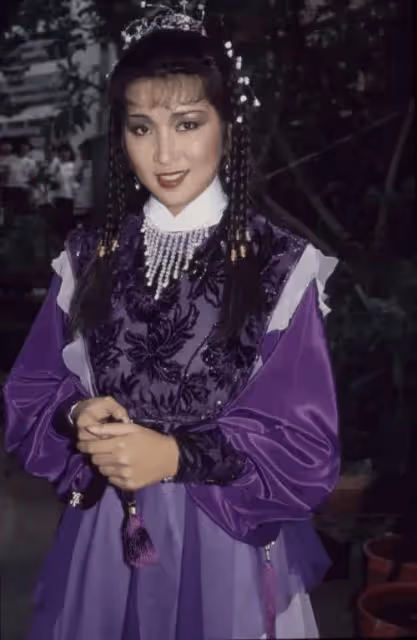 TVB初代花旦陳秀珠曝近況!戴墨鏡搶購麵包,秘密生子做單親媽媽