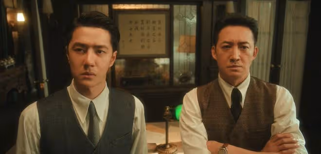 《追風者》直到假幣案「告破」,魏若來才發現,沈圖南可恥又可悲