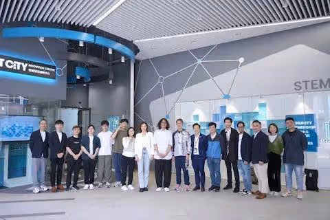 TVB人氣花旦擔任活動嘉賓合照被P走,網友生氣大罵:很不尊重