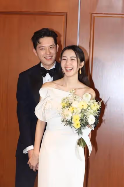 前TVB女藝人搞足四場婚禮終簽字結婚，婚後首現身面容顯憔悴