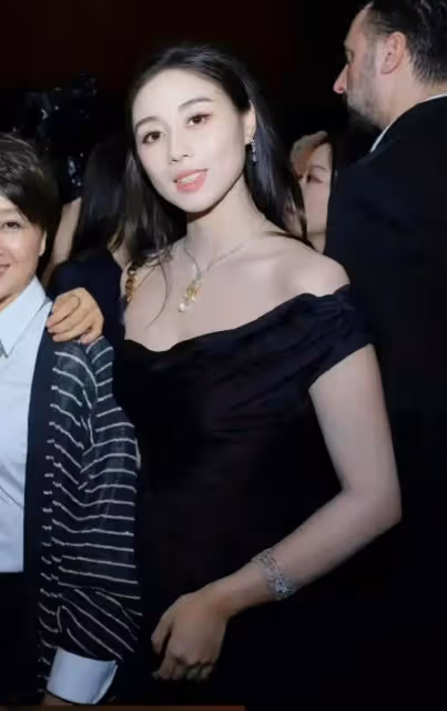 賭王女兒顏值大比拼：二三房出大美人，四房女兒少了幾分貴氣
