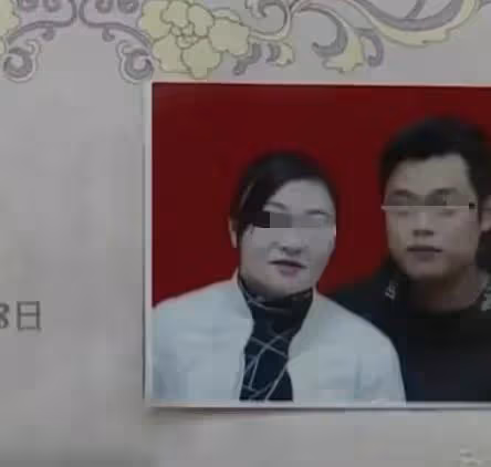 女子懷孕8月，丈夫釣魚不回家，丈夫朋友：離婚吧，我擺10桌慶祝