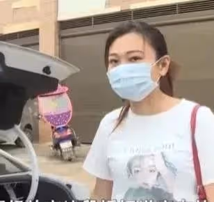 女子懷孕8月，丈夫釣魚不回家，丈夫朋友：離婚吧，我擺10桌慶祝