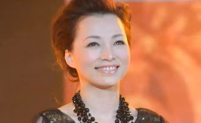 董卿：這個時代最高尚的炫富：家庭和睦