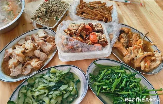 廣東打工人曬工廠伙食,迅速走紅網絡,網友:求蹭飯不要工資也行