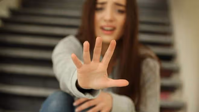 孕五個月,婆婆還讓我伺候一家人,我一句話後,這個年過不去了