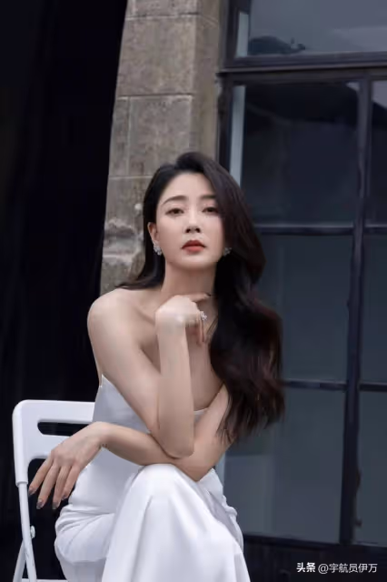 殷桃:前夫入獄遭爭議,疑似劈腿國足前鋒李金羽,如今成人生贏家