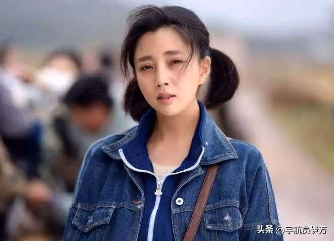 殷桃:前夫入獄遭爭議,疑似劈腿國足前鋒李金羽,如今成人生贏家