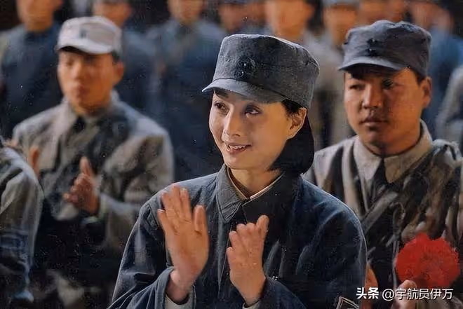 殷桃:前夫入獄遭爭議,疑似劈腿國足前鋒李金羽,如今成人生贏家