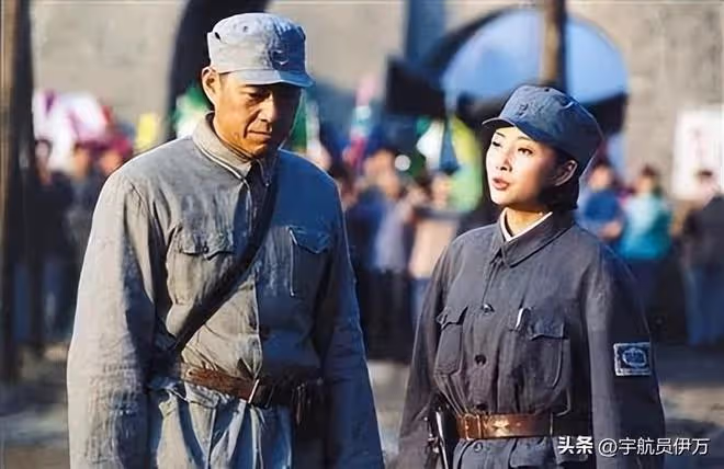 殷桃:前夫入獄遭爭議,疑似劈腿國足前鋒李金羽,如今成人生贏家